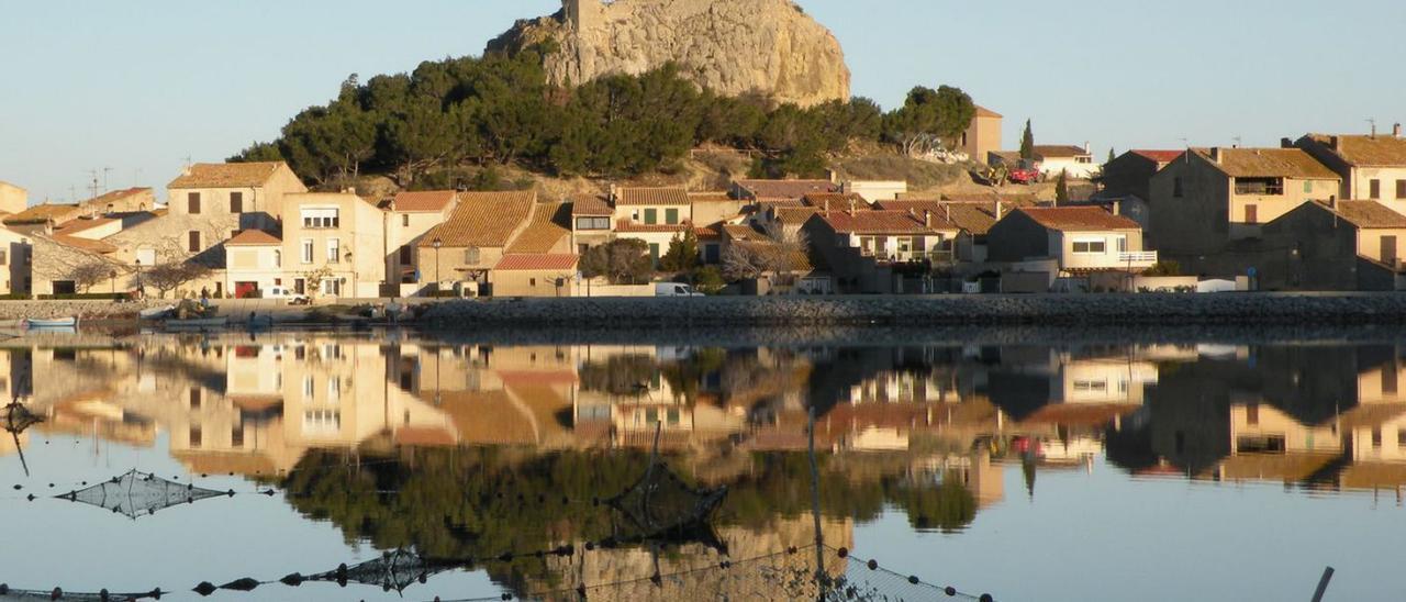 Vista del pueblo francés de Gruissan, en la costa occitana.  | ÁLEX