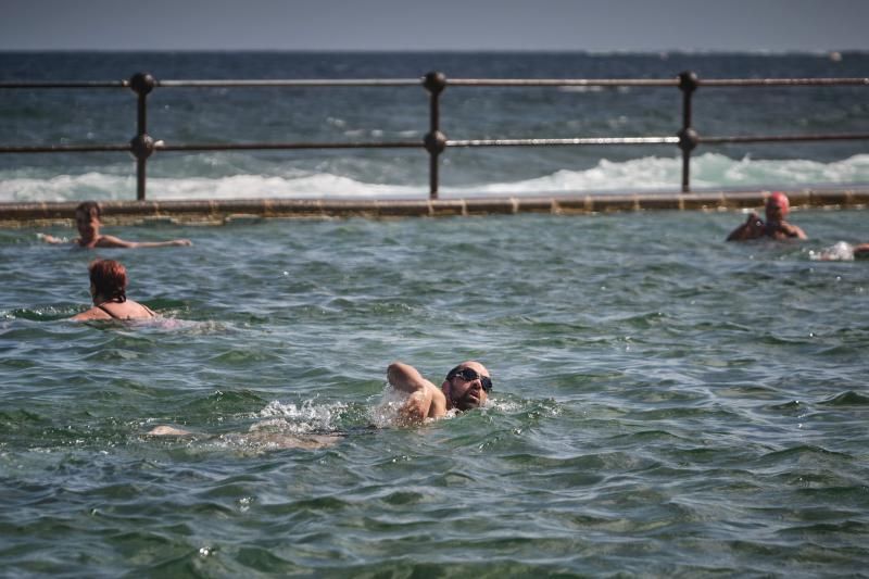 Playa y piscina de Bajamar