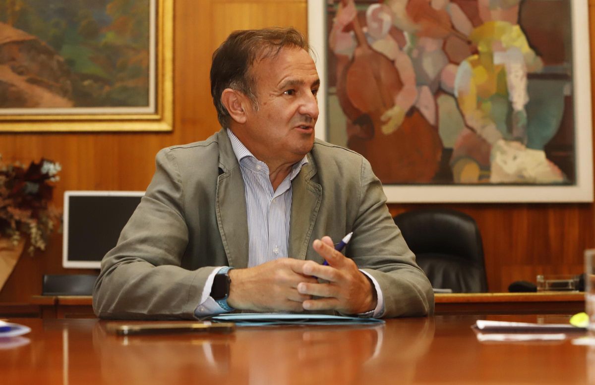 Ángel Lorén, en un momento de a entrevista con EL PERIÓDICO DE ARAGÓN.