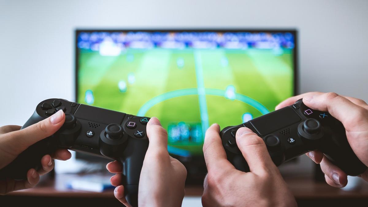 Una mala relación entre padres e hijos puede llevar al desarrollo de un trastorno por uso de video juegos