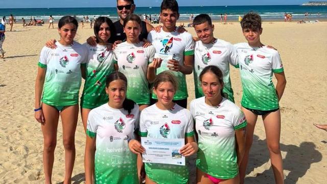 Equipo del CNS A Estrada desplazado al Nacional de Laredo. |