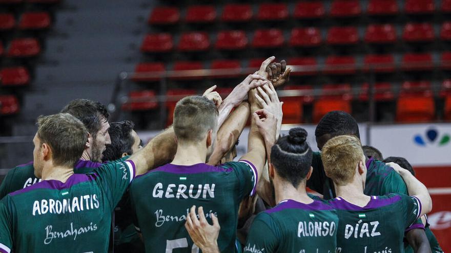 Luis Casimiro cuenta ahora con 13 jugadores, por lo que deberá hacer convocatorias a partir de ahora para cada partido de Liga y de la Eurocup.