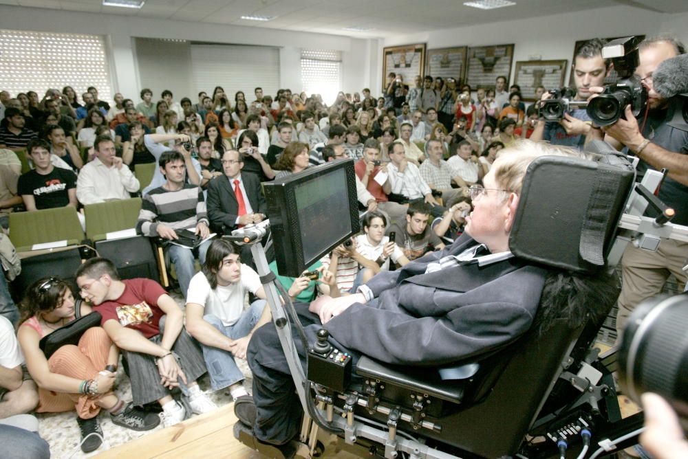 Hawking durante una acto en Santiago en 2008 // Xoán Álvarez