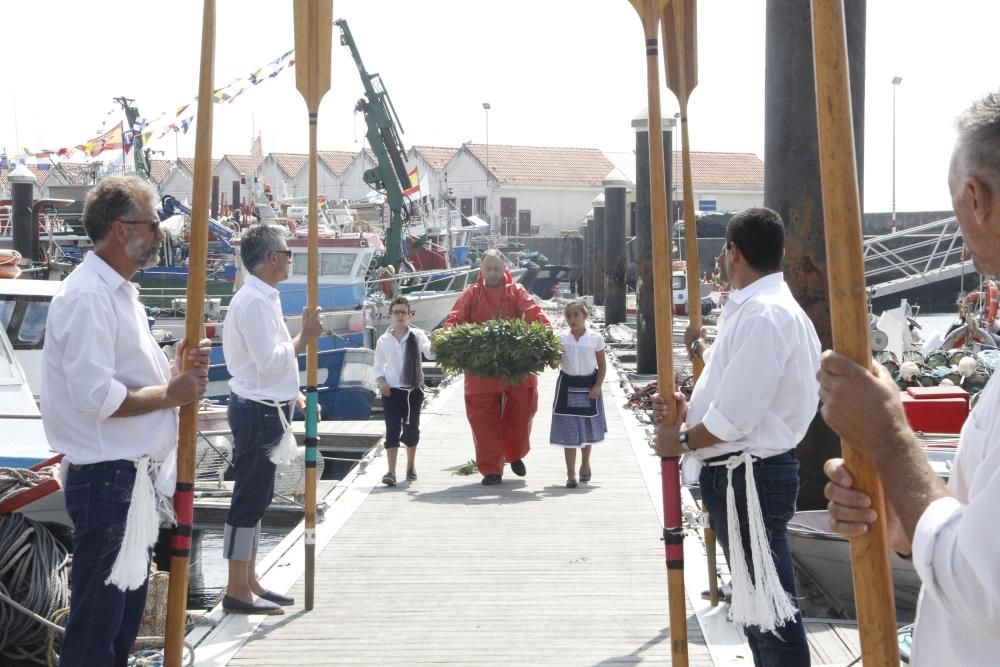 Meira se vuelva en la ofrenda a los marineros