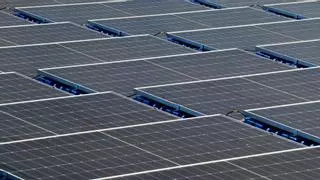 Recullen signatures a Navata i Lladó contra un projecte de 75.000 plaques solars