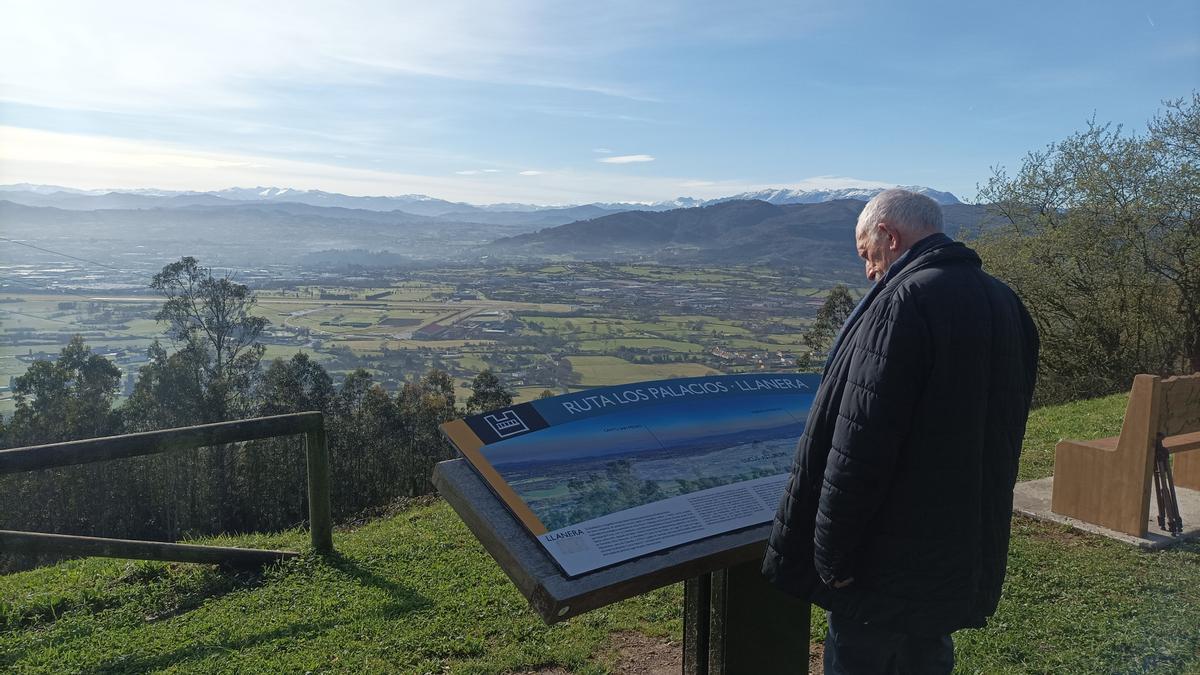 Ramón Rodríguez, en el mirador de Santufirme