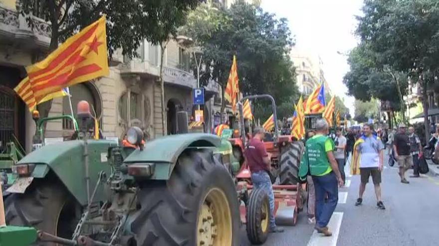 'Tractorada' en Barcelona en defensa del referéndum