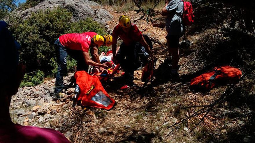 Rescatan a una excursionista con un tobillo roto en Binissalem