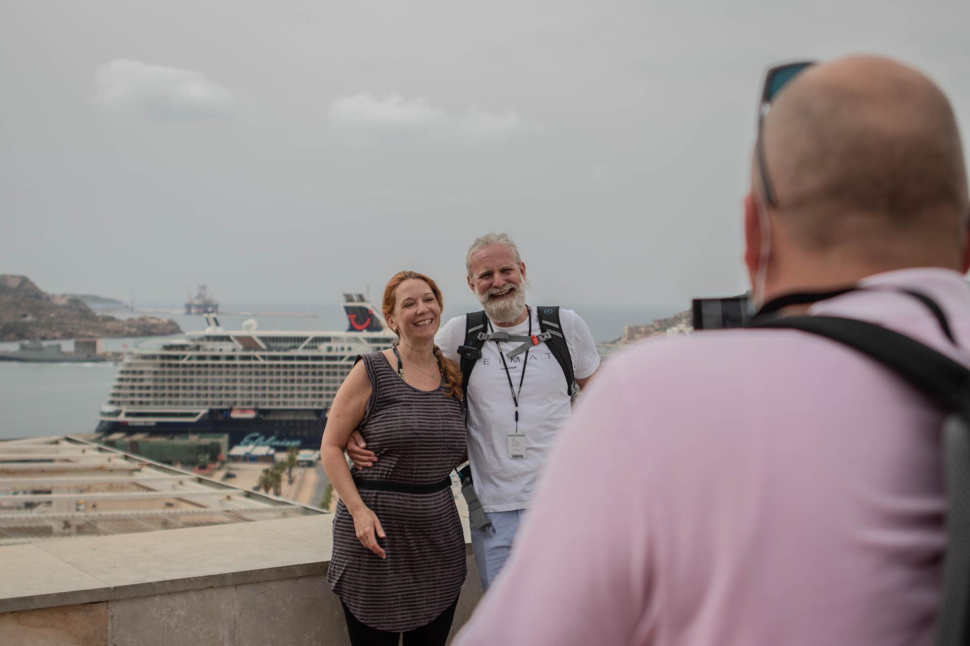 Atraca en Cartagena el primer crucero que llega a España tras la covid