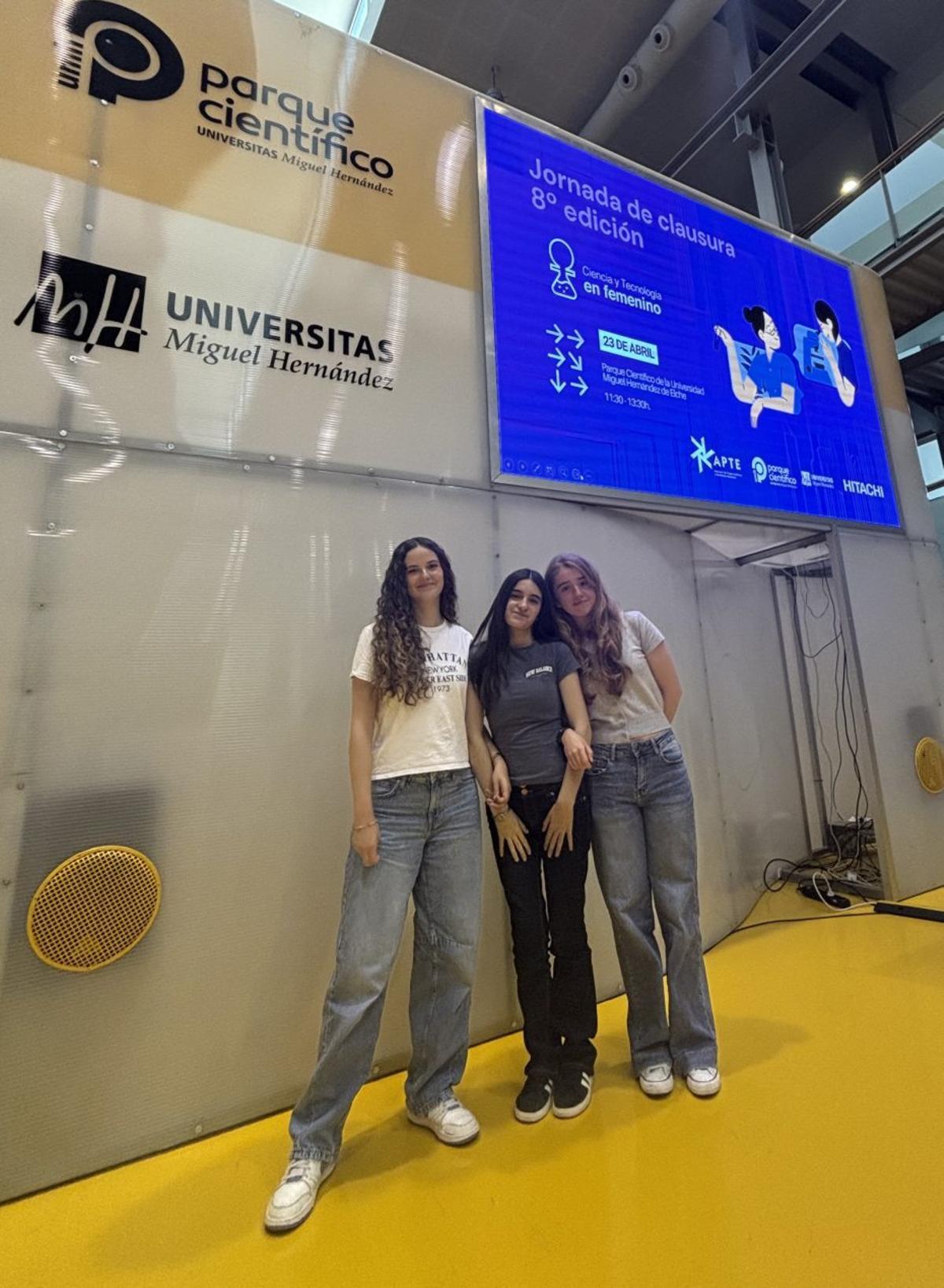 Las alumnas ganaron gracias a su propuesta ‘Medtri.IA’.