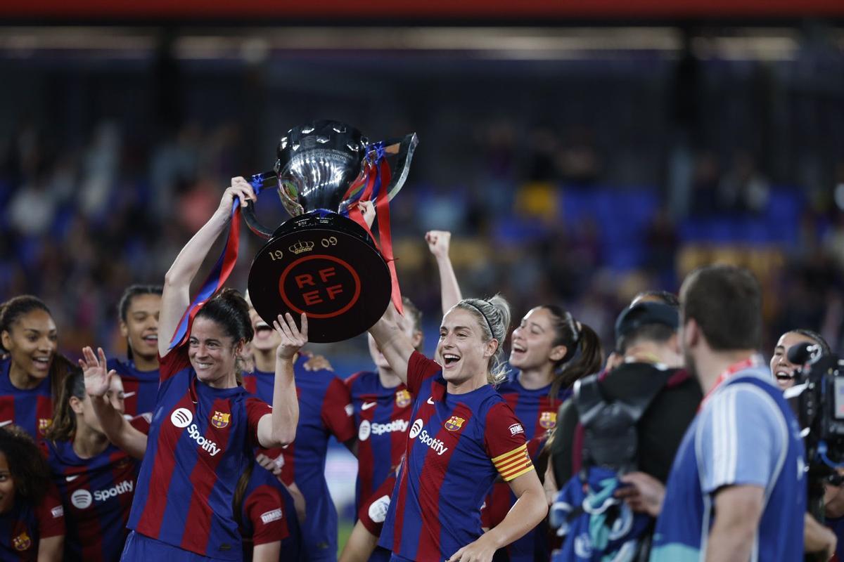 Así fue la entrega del trofeo de Liga F al FC Barcelona Así fue la entrega del trofeo de Liga F al FC Barcelona