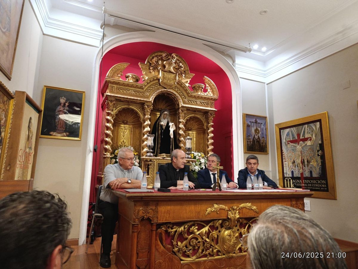 Asamblea de hermanos mayores donde se aprobó la decisión sobre la Hermandad de la O.