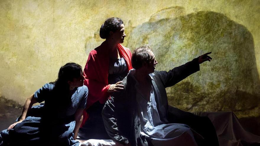 El Rialto acull l'estrena de ‘Col·lorari. Dir adéu sense acomiadar-se’, el muntatge de comiat de Bambalina Teatre