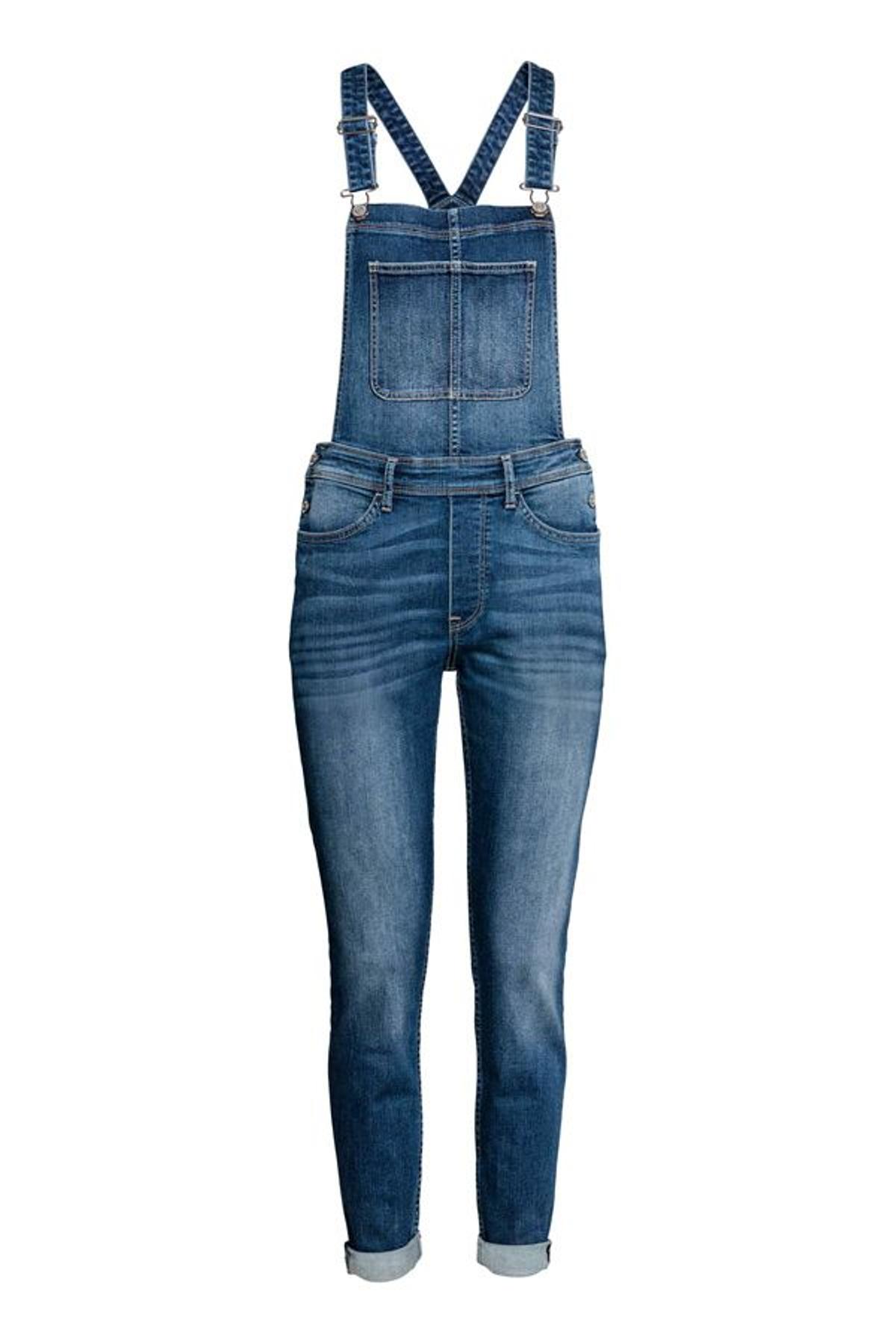 Imprescindibles de temporada en H&M con descuentos: peto vaquero