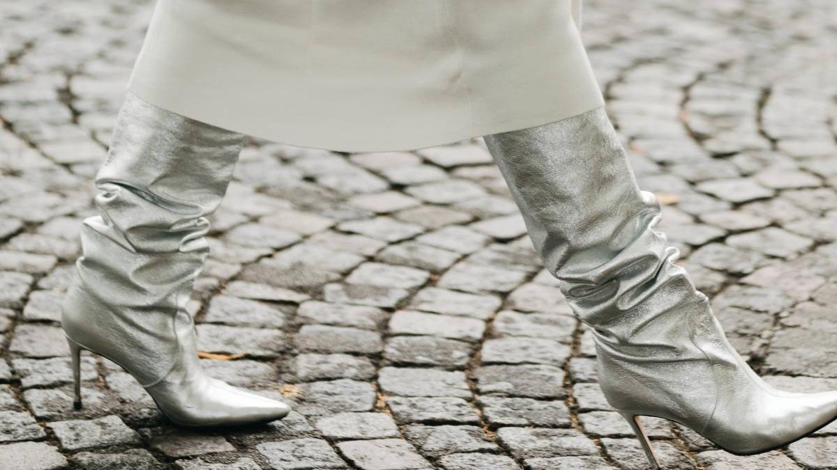 9 zapatos muy especiales para completar tus looks navideños (y no solo sandalias de tacón)