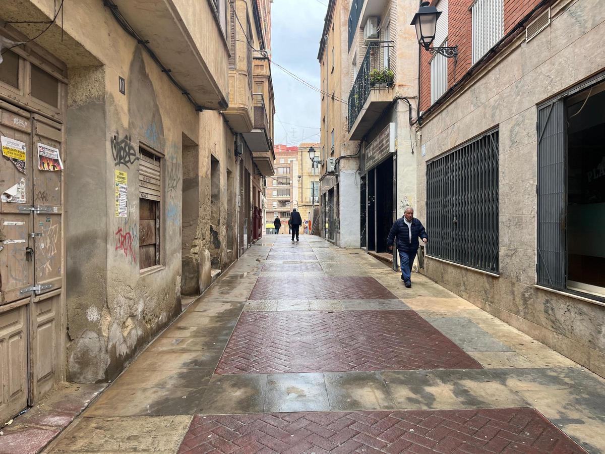 Una de las calles que se reformarán con la nueva plataforma única en Crevillent