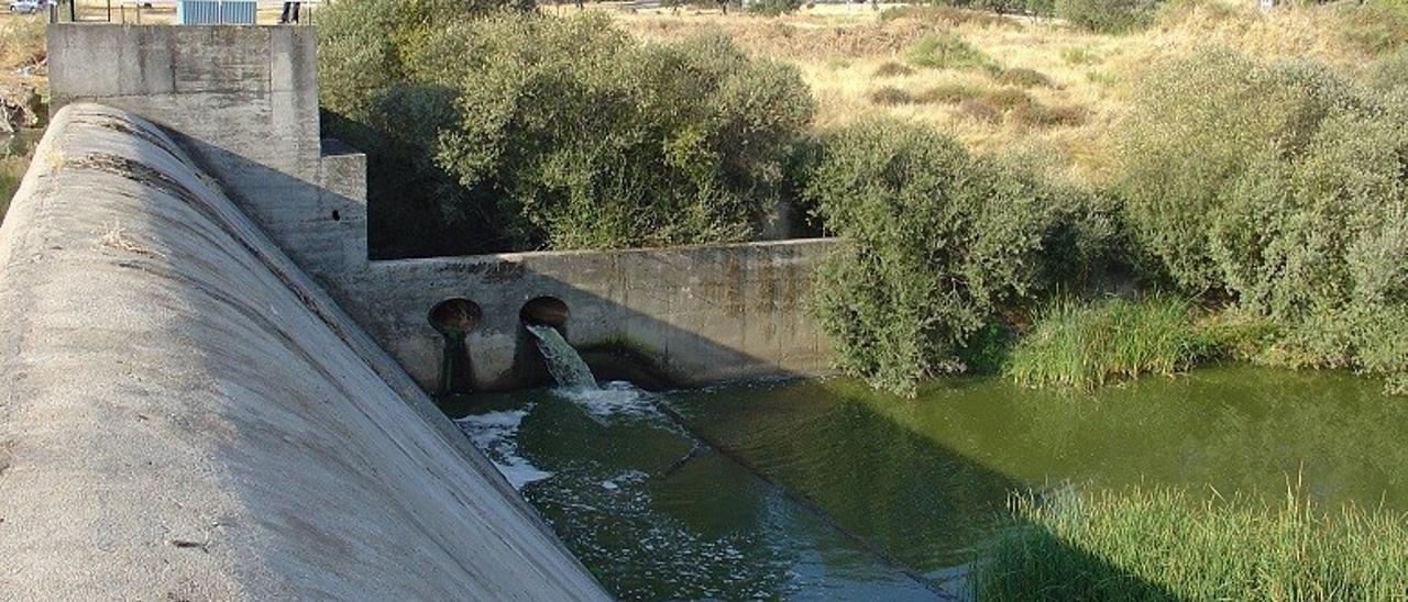 Imagen de la presa de Las Fraguas, en la provincia de Cáceres.