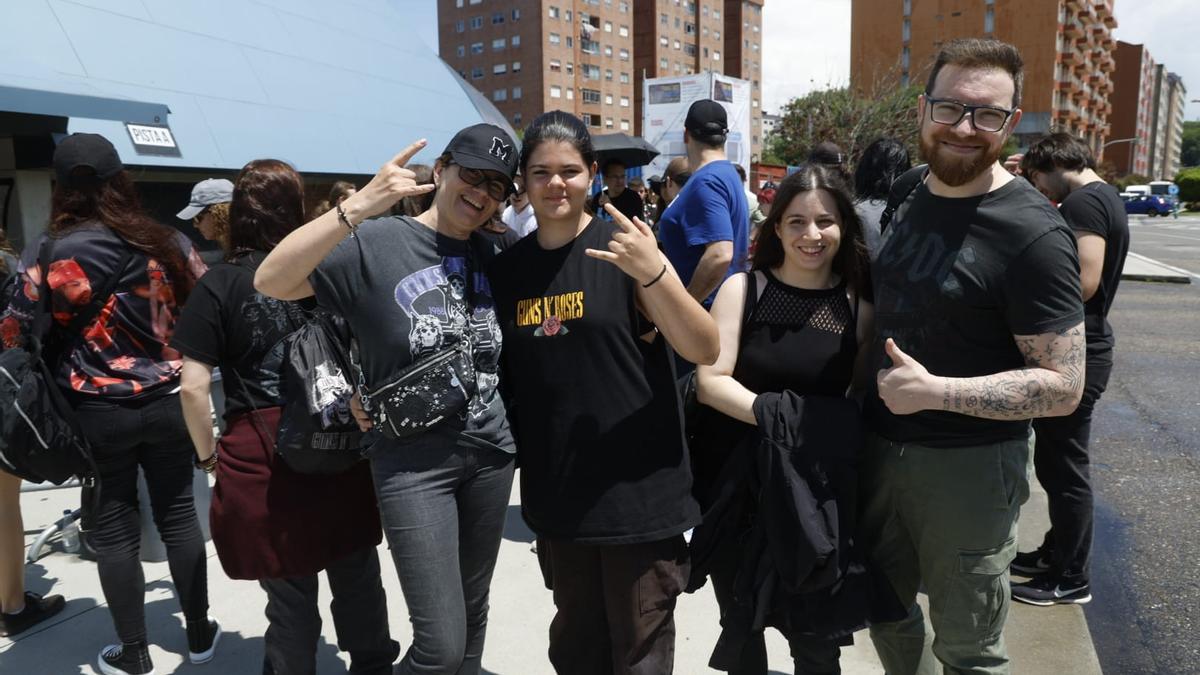 Ambientazo en Balaídos: los fans de Guns N' Roses toman posiciones