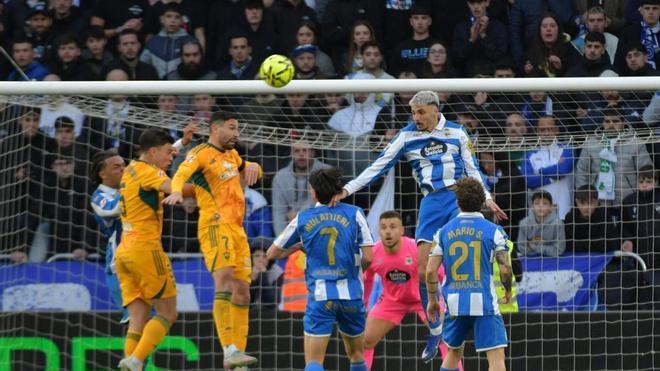 Ximo Navarro y Sergio Escudero, la pincelada ‘treintañera’ de la nueva racha del Deportivo