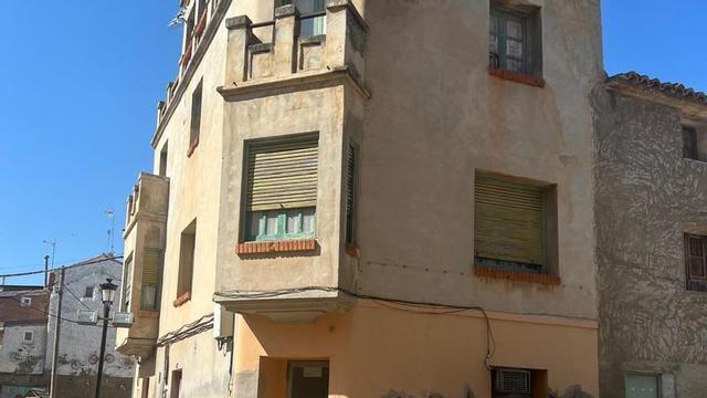 El consistorio ha invertido 340.000 € a la compra y reforma del inmueble de la plaza España.