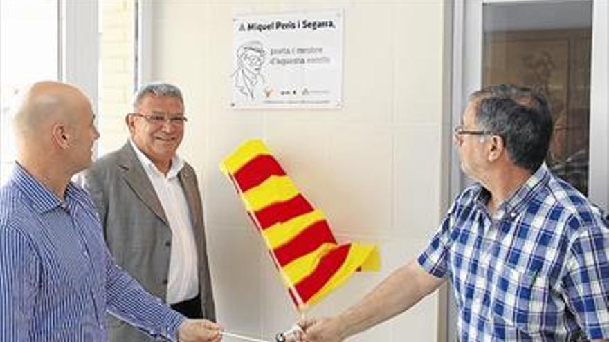 HOMENAJE POÉTICO DE TODA LA CIUDAD    PARA MIQUEL PERIS