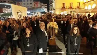 La llegada del Cristo del Hospital a la arciprestal de Vila-real inicia los actos del 750º aniversario del templo