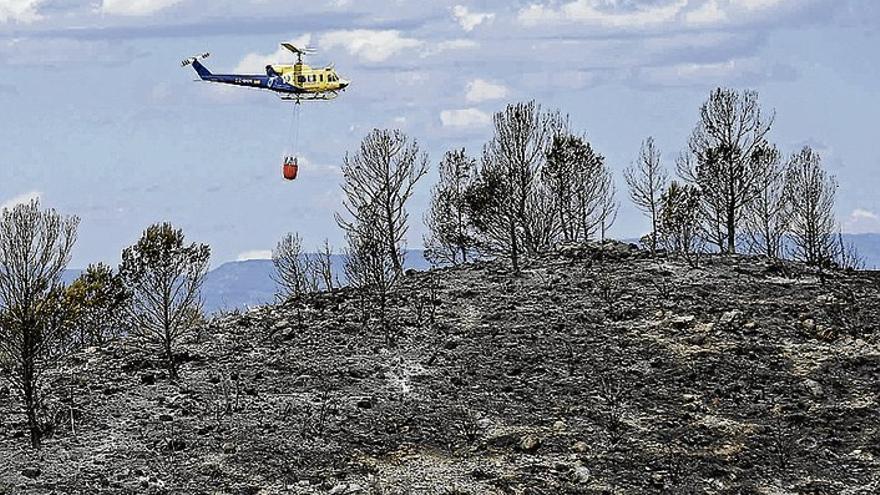 Cuatro incendios arrasan casi 3.000 hectáreas en Valencia