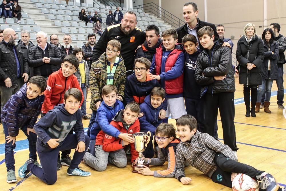 Los Moros y Cristianos de Alcoy celebran su Trofeo Filaes 2019