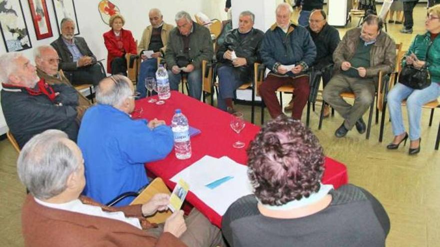 Los organizadores presentaron en el Ateneo Santa Cecilia el Memorial Alcalde Ezequiel Massoni.  // S.A.