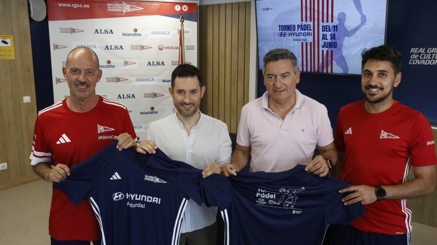 El torneo de padel del Grupo exhibe el "gran momento" de la sección