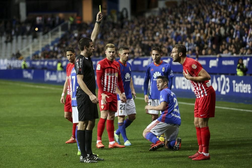 Partido en el Carlos Tartiere entre el Oviedo y el Almería