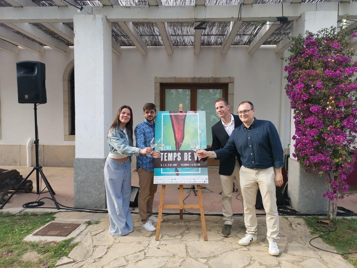 El alcalde de Vilanova i la Geltrú, Juan Luis Ruiz, durante la presentación de la 13 edición de la feria Temps de Vi