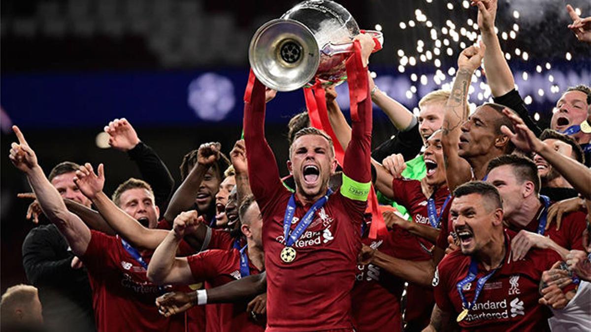 Revive toda la celebración del Liverpool en el césped tras coronarse campeón