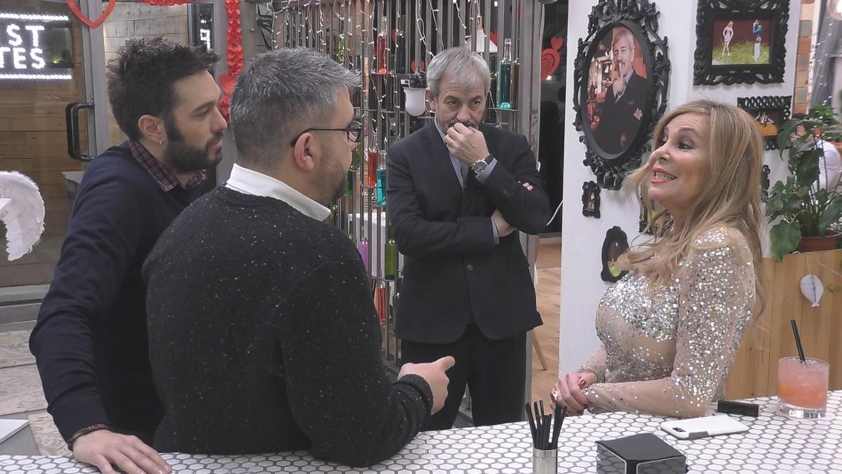 Ana Obregón, con Dani Martínez y Florentino Fernández, en 'First dates'