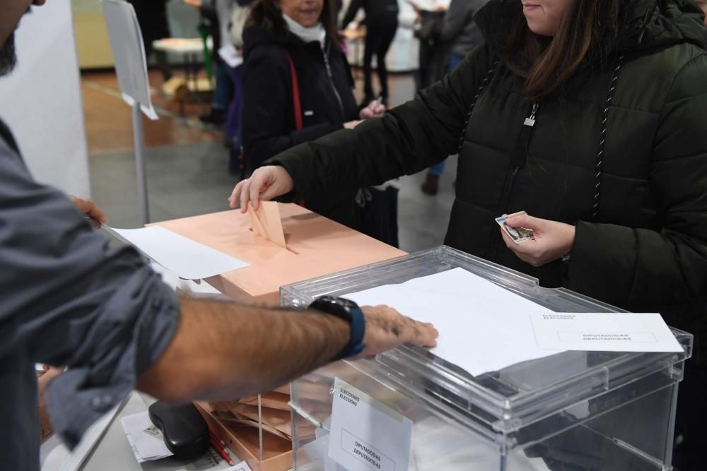 Elecciones 2019 | Abren los colegios en A Coruña