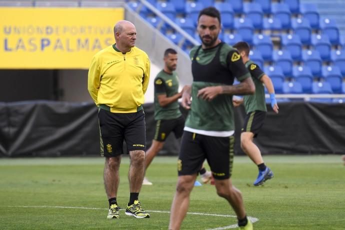 DEPORTES 05-03-19  LAS PALMAS DE GRAN CANARIA.  Primer entrenamiento de Pepe Mel. FOTOS: JUAN CASTRO