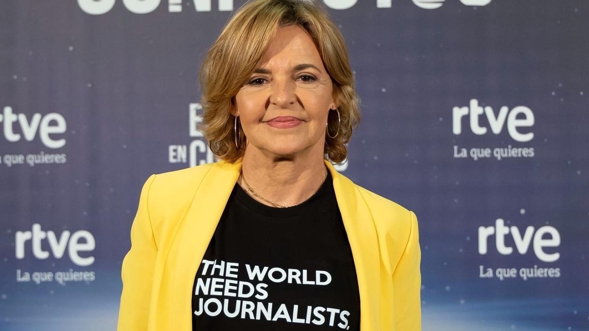 Vídeo | Don Benito distingue a Almudena Ariza con el X Premio Santiago Castelo por su trayectoria periodística