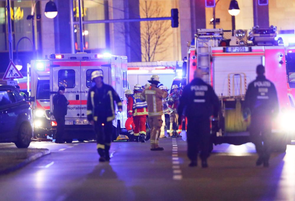 Un camión atropella a varias personas en Berlín