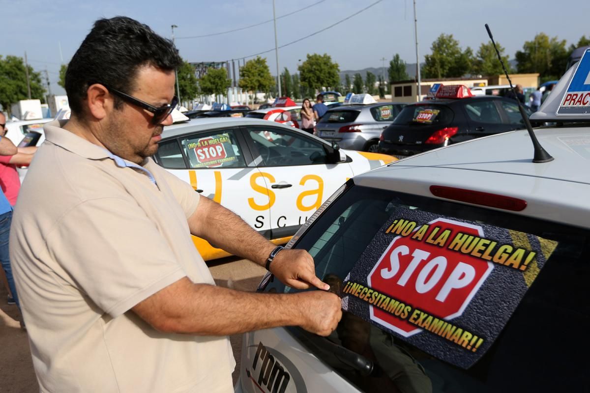 Fotogalería / Manifestación en Córdoba de autoescuelas