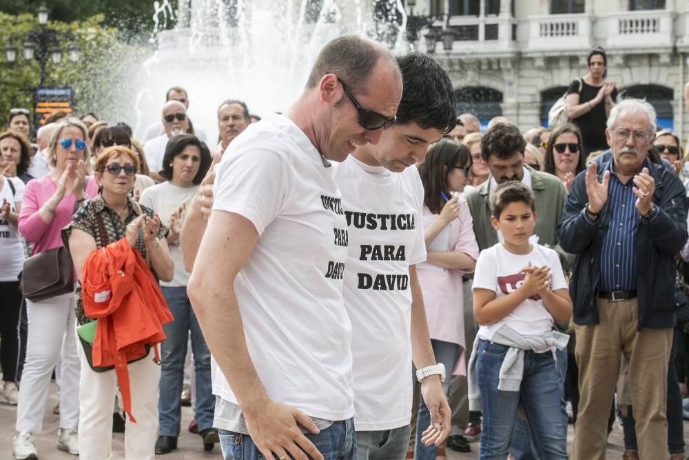 Concentración en Oviedo para pedir justicia para David Carragal