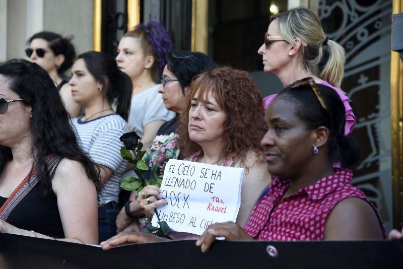 Concentraciones contra el asesinato machista en Zaragoza