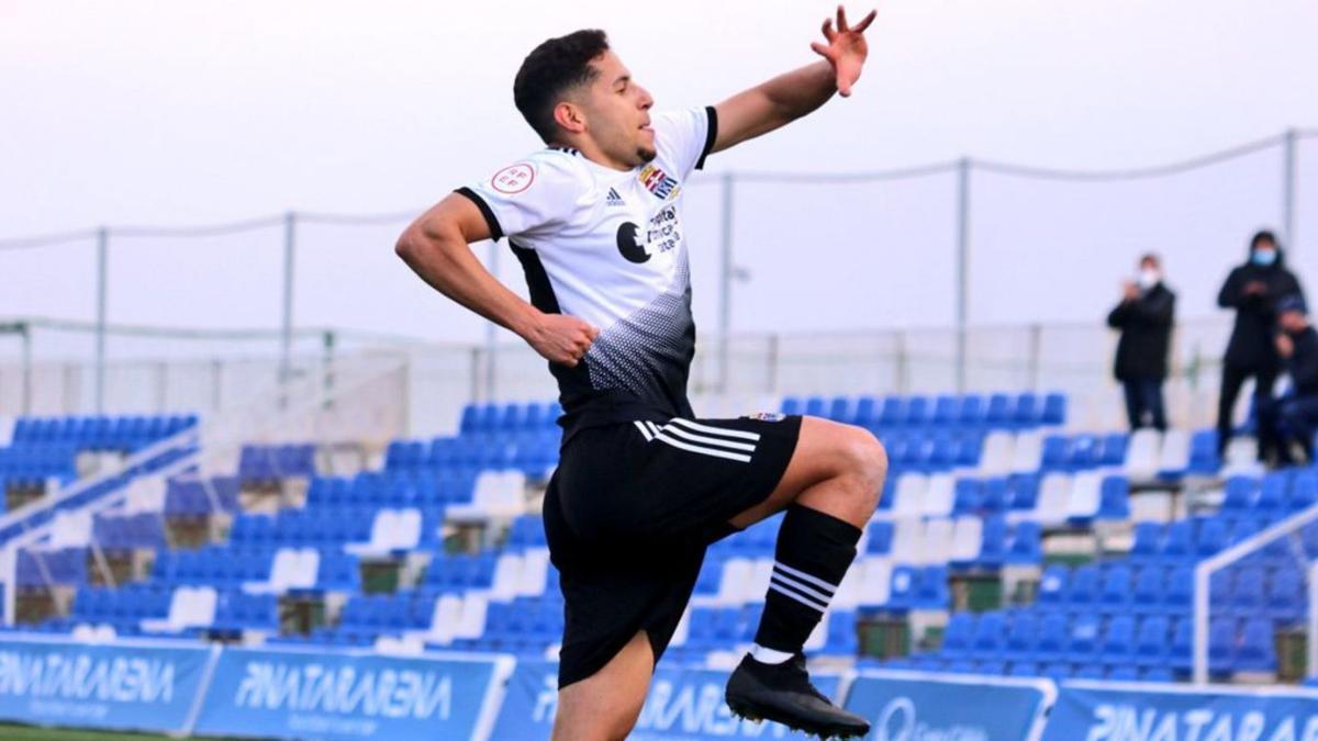 Gastón celebra el segundo gol del Cartagena B. | CANTERA FC CARTAGENA