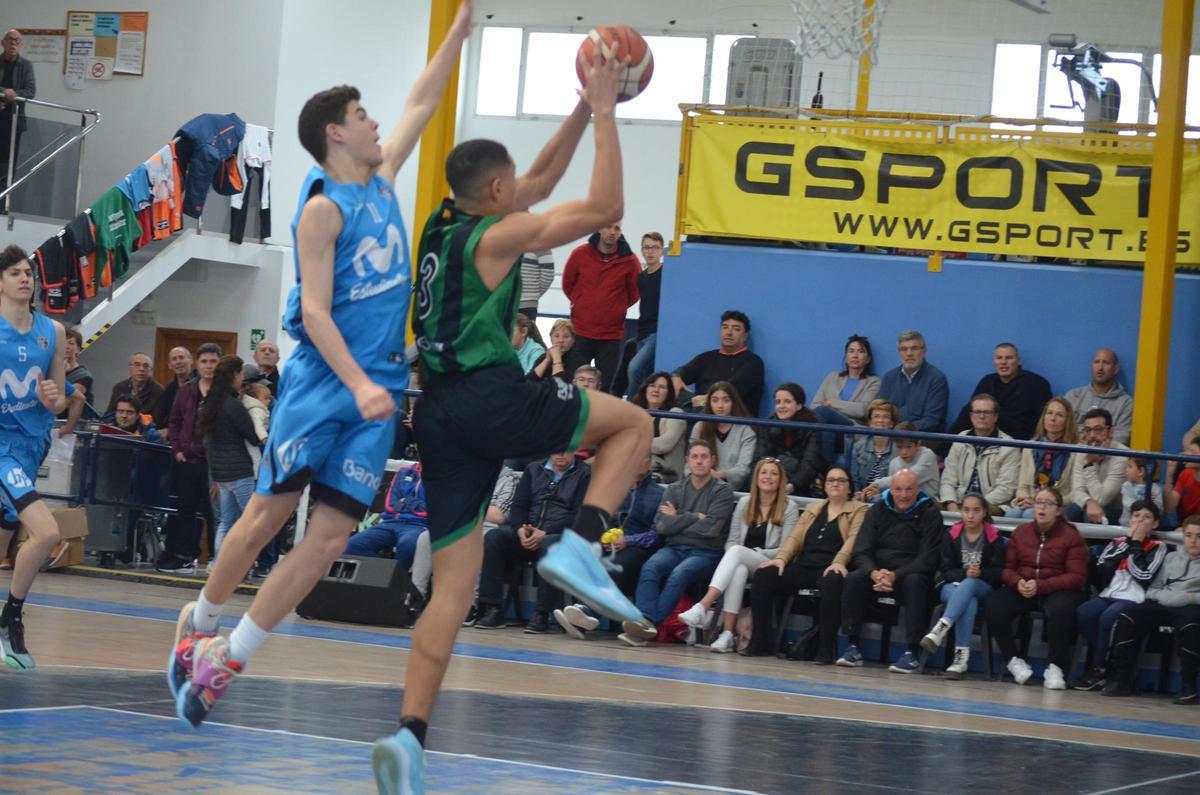 Un partido entre el Estudiantes y el Joventut en una edición anterior del torneo del Genovés.