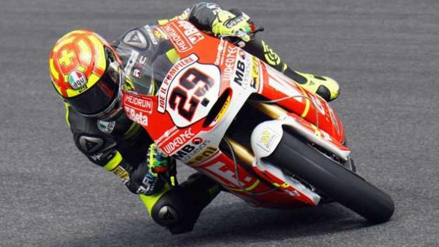 Iannone rueda sobre Mugello.