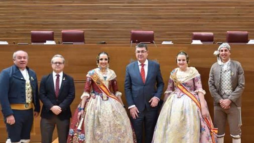 Falleras Mayores en Les Corts y diputación