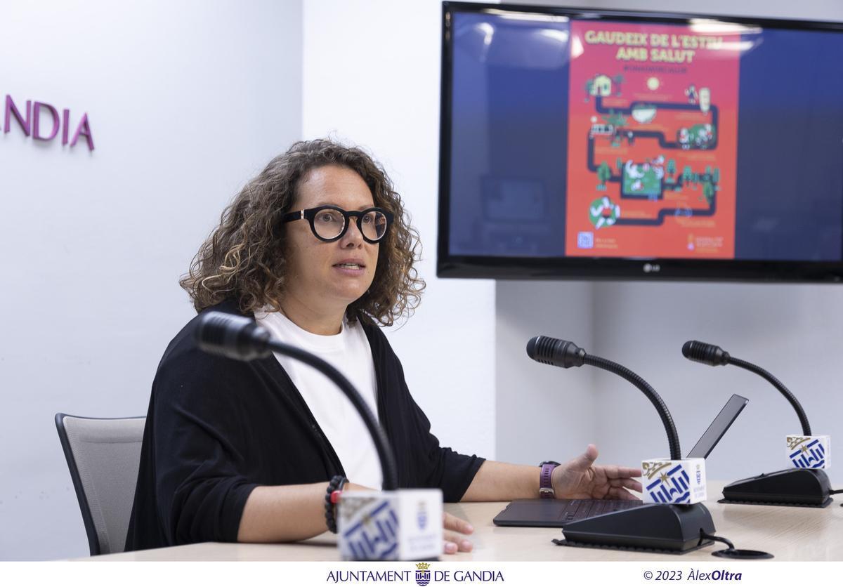 La concejala Alícia Izquierdo, al anunciar el plan de emergencia climática de Gandia