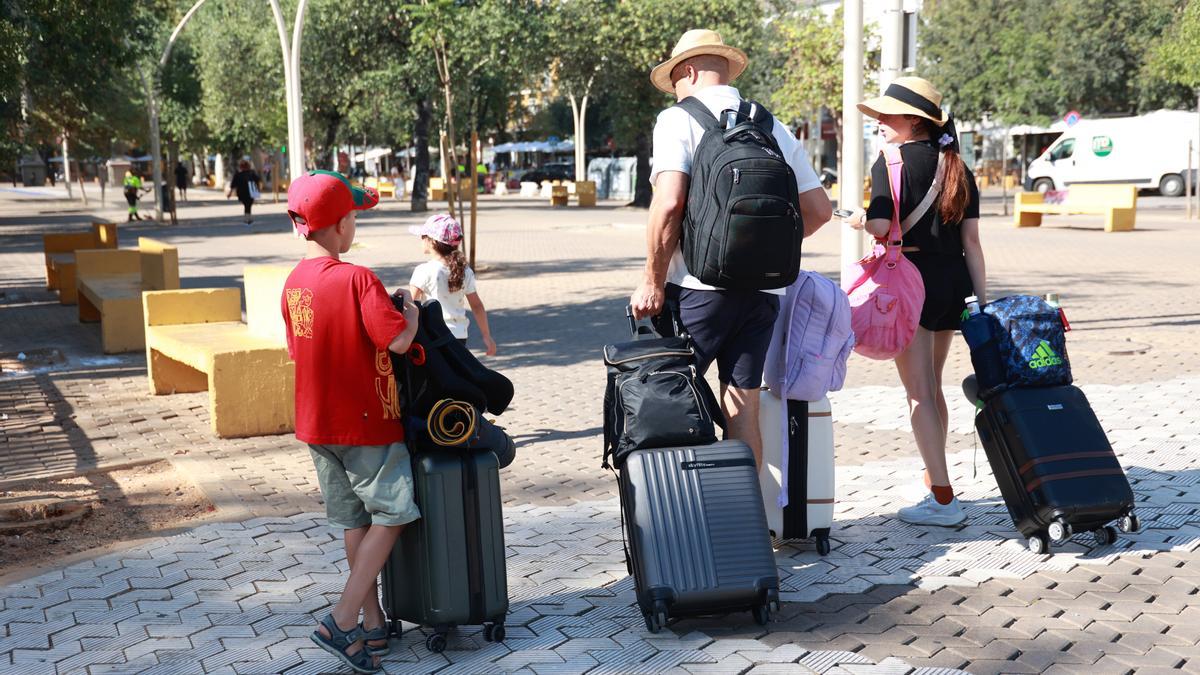 El Ayuntamiento de Sevilla y la oposición vuelven a reunirse para valorar al regulación de la concesión de licencias de pisos turísticos