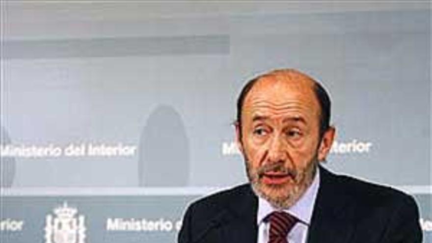 Rubalcaba asegura que las detenciones de los presuntos etarras cumplen la ley antiterrorista