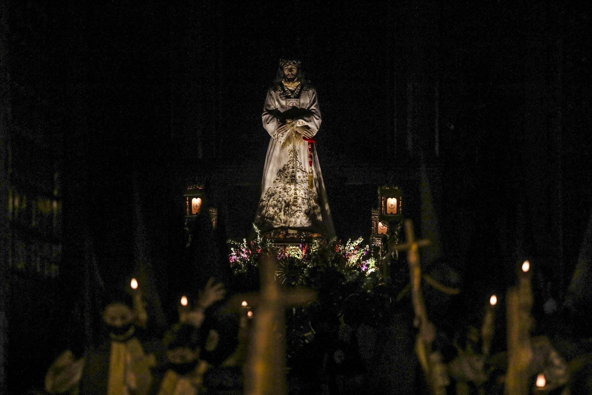 Elche Procesiones Miercoles Santo:Procesion de las Jesuitinas,Cristo del Amor Salesianos,Misa Mare de Deu de les Bombes,Nuestro Padre Jesus Rescatado.