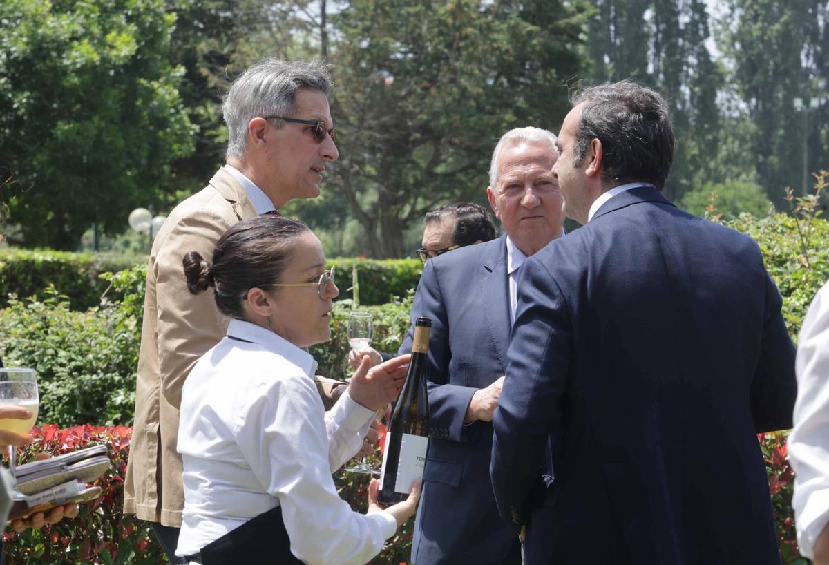 La calurosa despedida a Germán Serrano, el eterno juez decano de Vigo